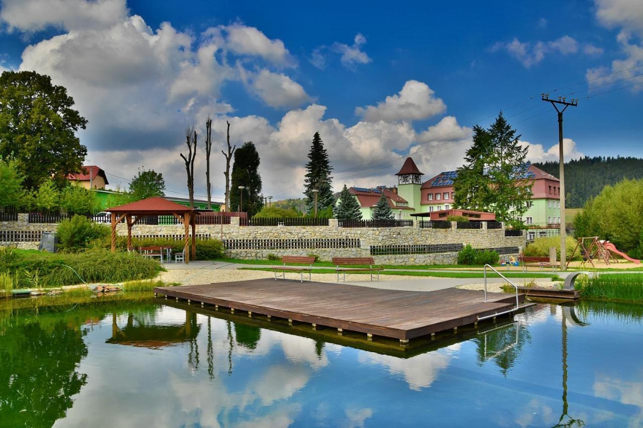 Hotel Forestyma Hodonín Exteriör bild